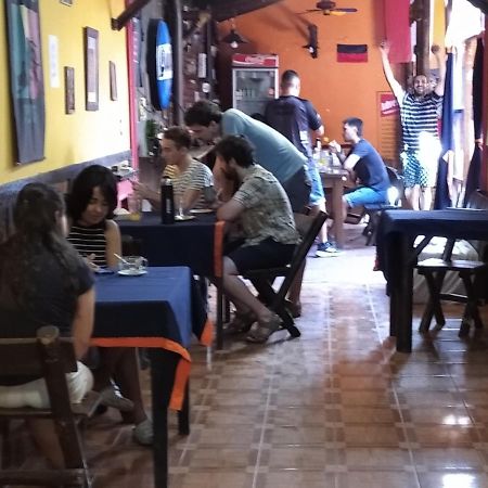 Campo Base Youth Hostel Mendoza Buitenkant foto