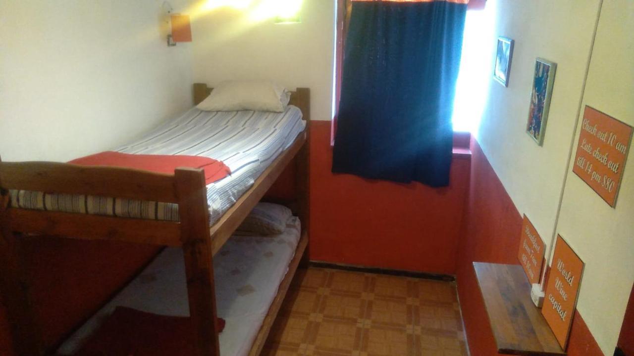 Campo Base Youth Hostel Mendoza Buitenkant foto